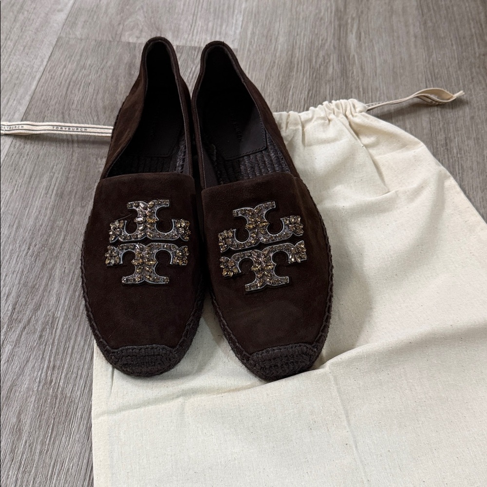Tory Burch Dark Brown Suede Loafers with Crystal Logo
Dust bag 
No original box - Picture 10 of 12